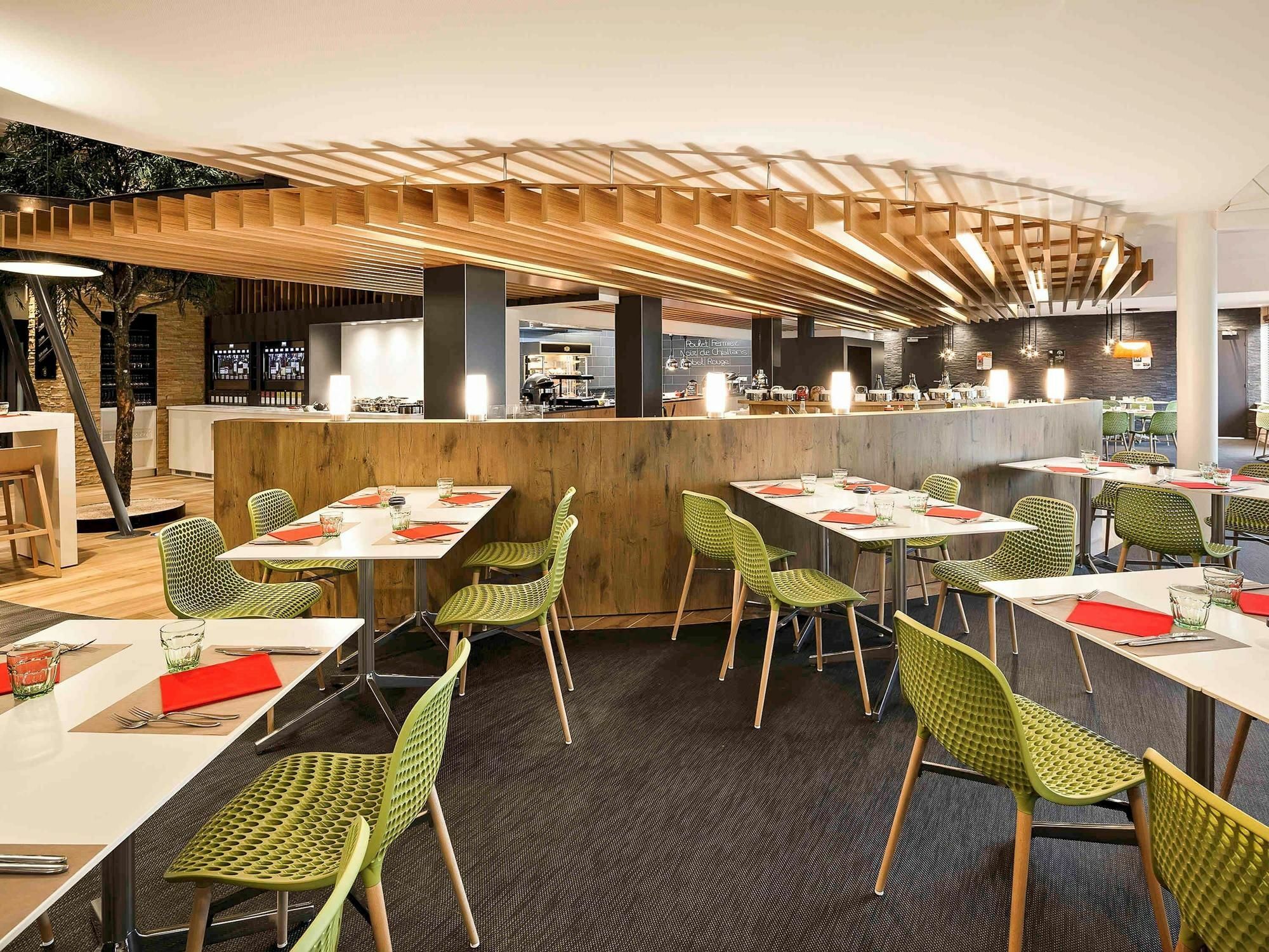 Готель Ibis Site Du Futuroscope Шассней-дю-Пуату Екстер'єр фото